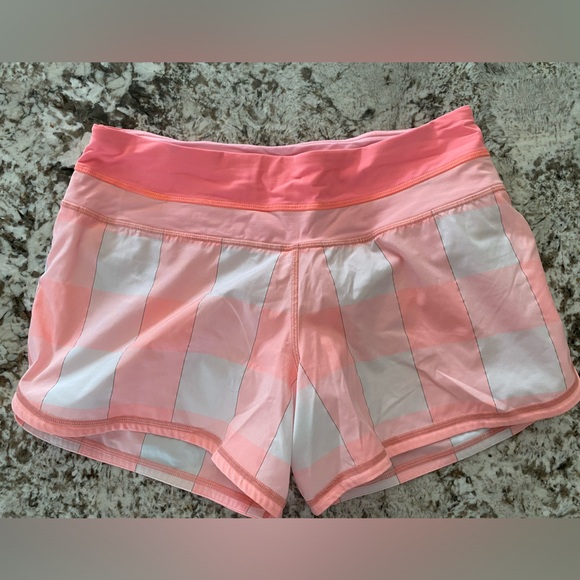 Lululemon Speed Up Low-Rise Lined Shorts 4” - Picture 4 of 7